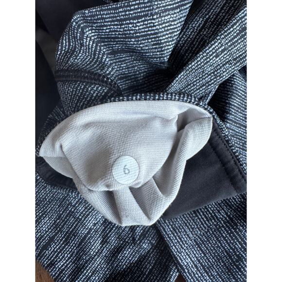 Lululemon Capri Leggings Size 6 - Picture 3 of 3